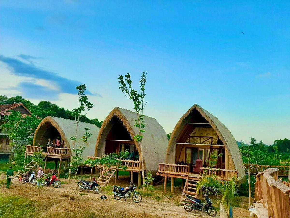 Rice Straw Green Lodge- Resort Quan Tom Eksteriør billede